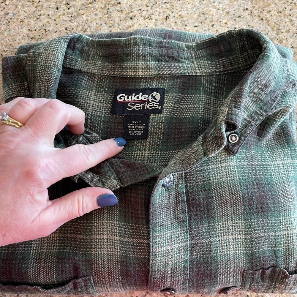 Men’s Guide Series Size 3XLT green/cream plaid long-sleeved shirt